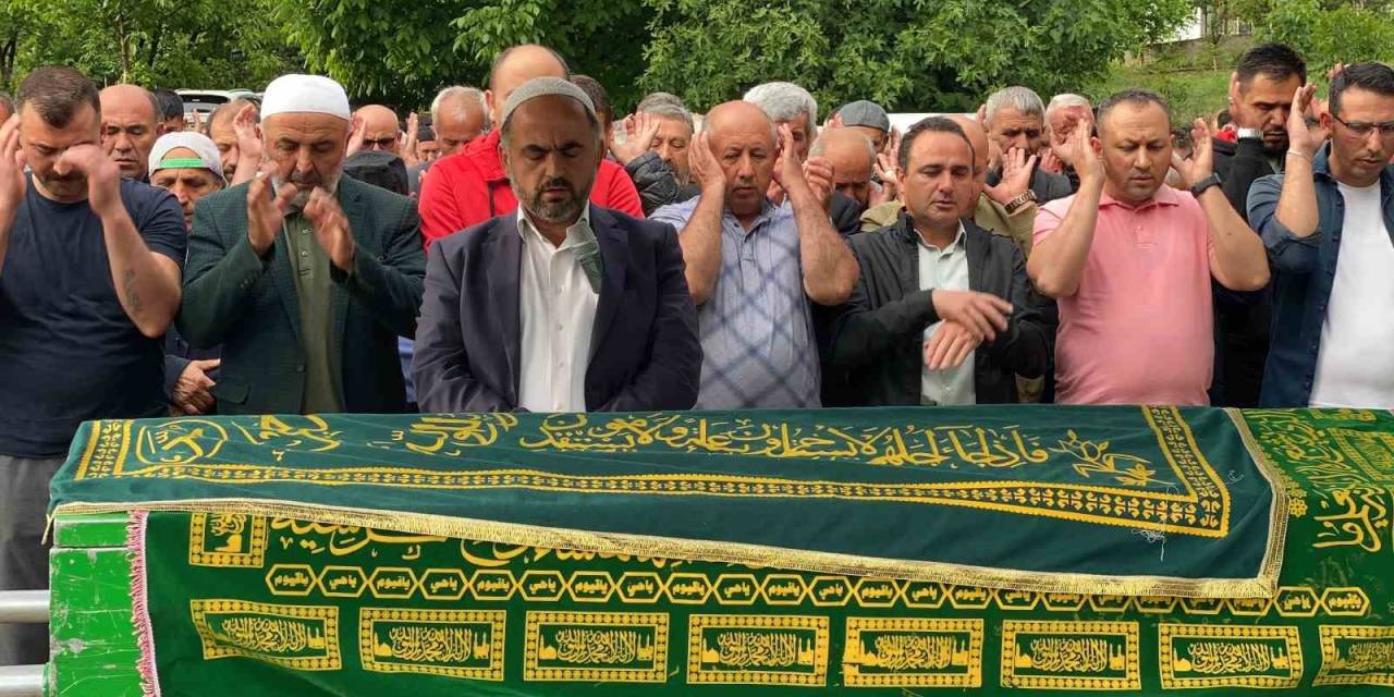 Bağ Evindeki Patlamada Hayatını Kaybeden Adam Toprağa Verildi