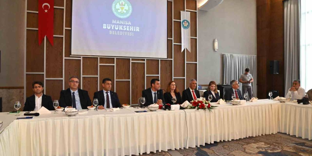 Başkan Zeyrek, A Takımını Tanıttı