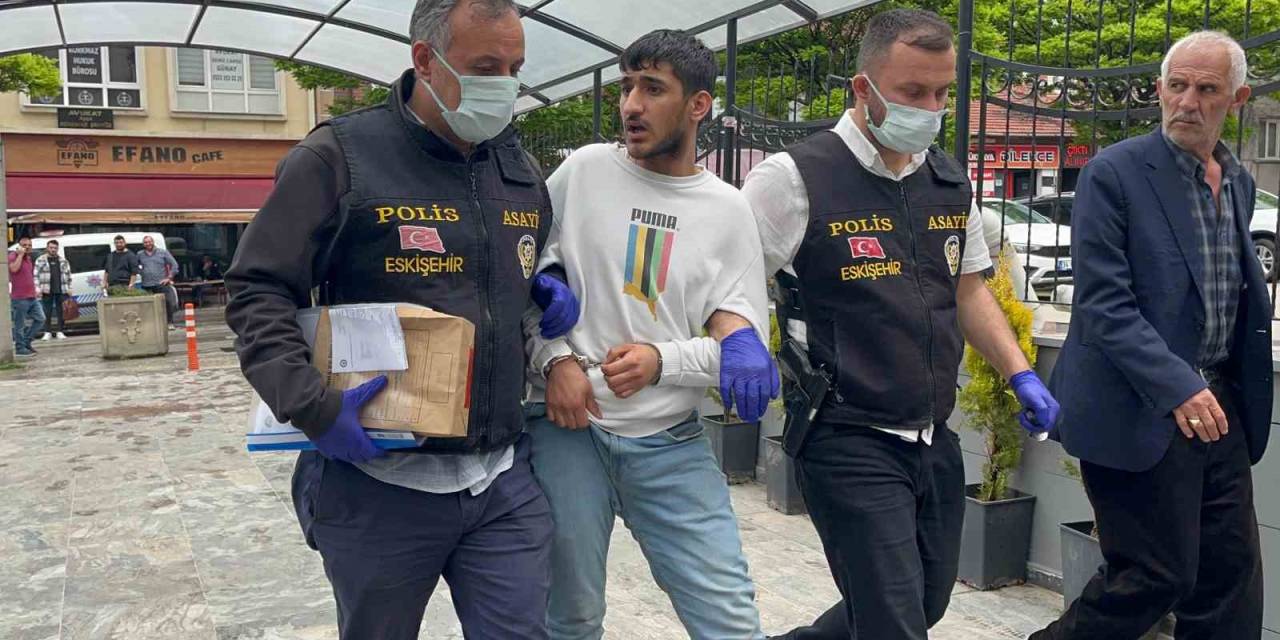 Üniversite Öğrencisini Bıçaklayan Kurye Tutuklandı