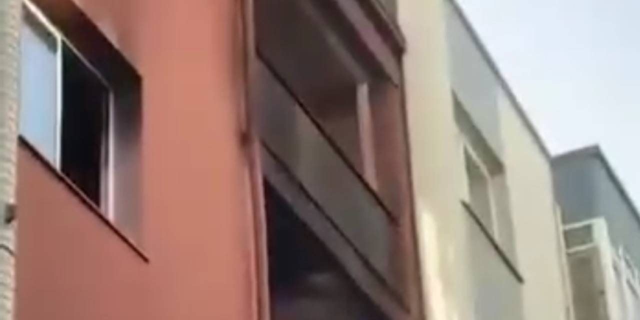 Anne Ve Anneannesi Kurtarıldı, 2 Yaşındaki Çocuk Hayatını Kaybetti