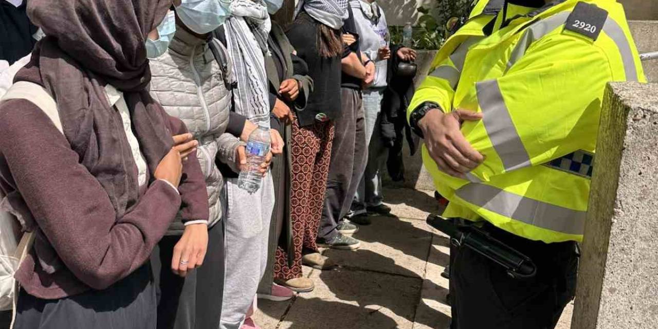 Oxford Üniversitesi’ndeki Gazze’ye Destek Eylemi: 16 Gözaltı