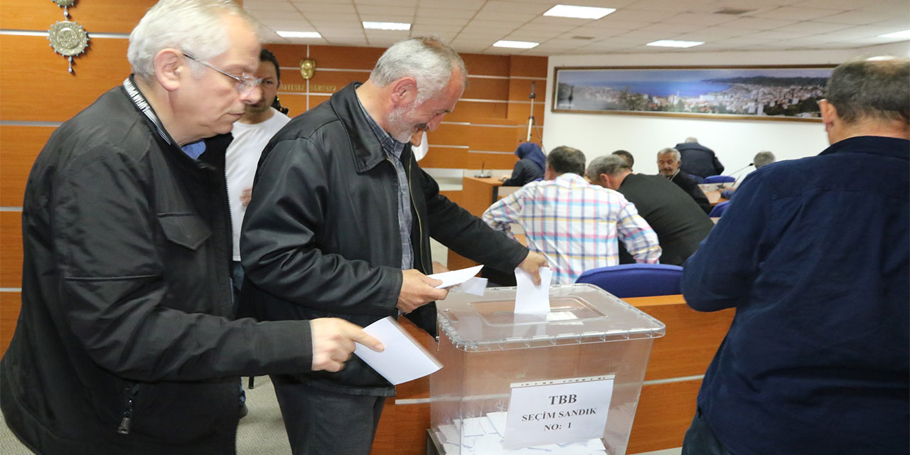 Rize Belediye Meclisi'nde TBB Üyelik Seçimi Yapıldı. Rize'yi TBB'de Kimler Temsil Edecek?