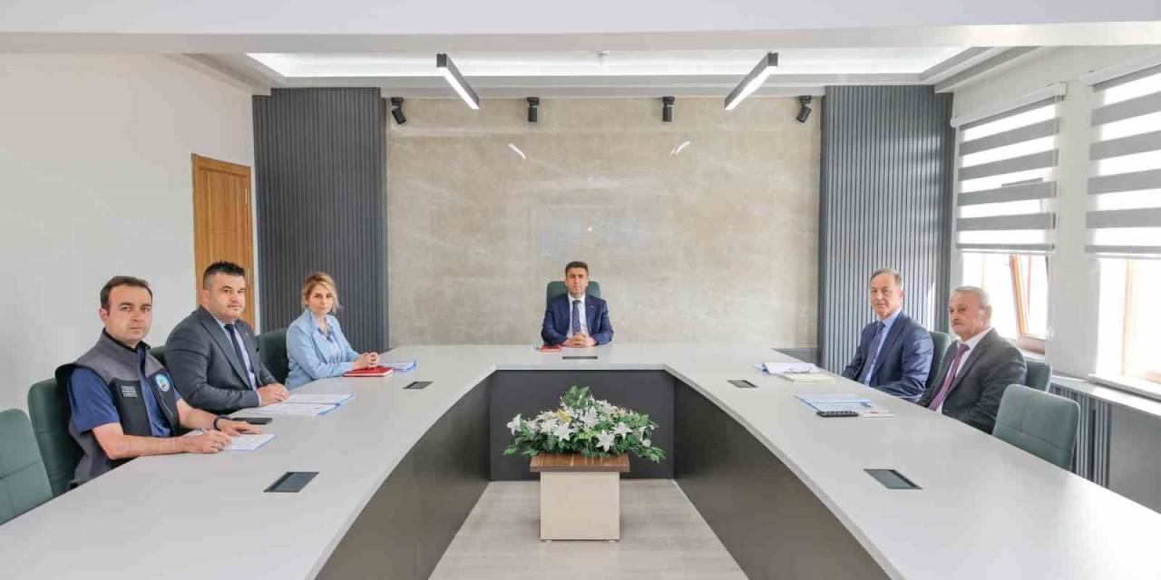 Sakarya Nehri Etrafında Çevre Sağlığını Tehdit Eden, İzinsiz Faaliyet Gösteren Yerler Yıkılacak