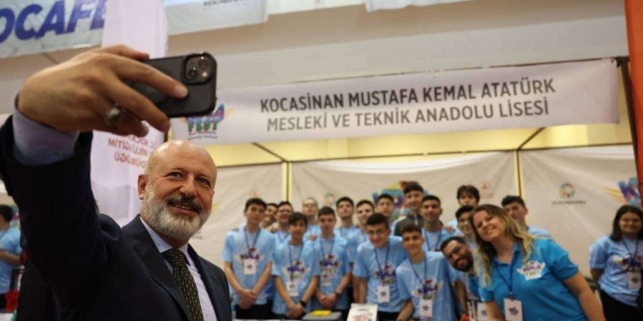 Sınır Tanımayan Teknoloji Festivalinde Gençlerin Hayalleri Gerçekleşiyor