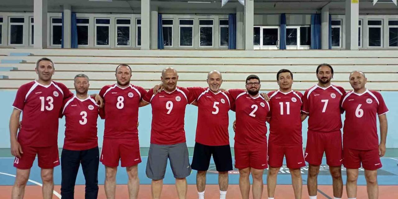 Erü Spor Şenliği Voleybol Şampiyonu Sağlık Kültür Ve Spor Daire Başkanlığı Oldu