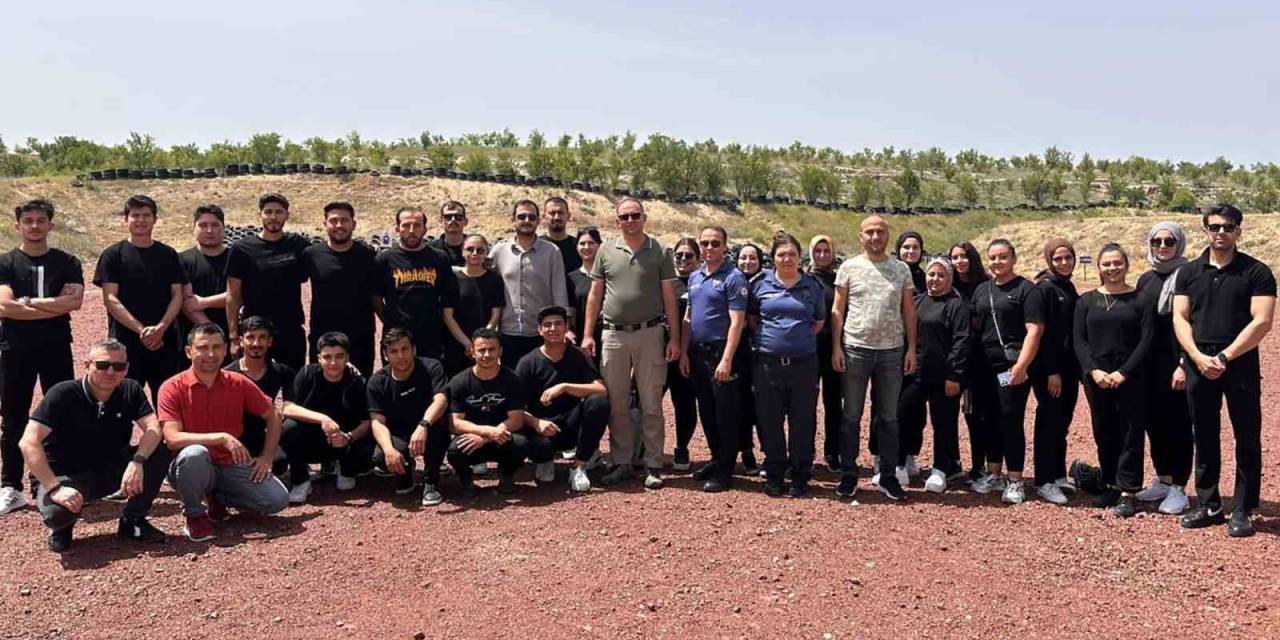 Kmü’de Güvenlik Ve Koruma Programı Öğrencilerine Silah Ve Atış Eğitimi Verildi