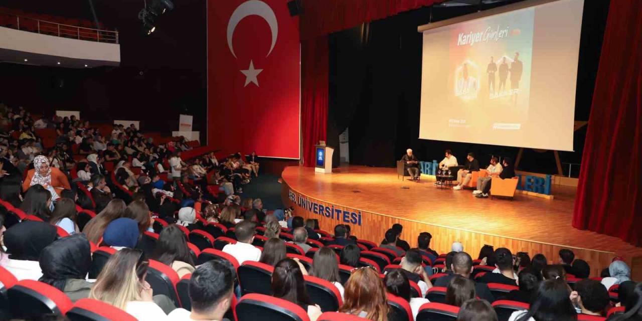 Üniversiteli Öğrenciler Kariyer Günleri’nde Sektörü Yakından Tanıdı