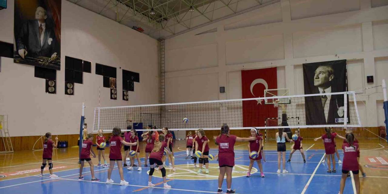 Kuşadası’nda Yaz Spor Okulları İçin Kayıtlar Başladı