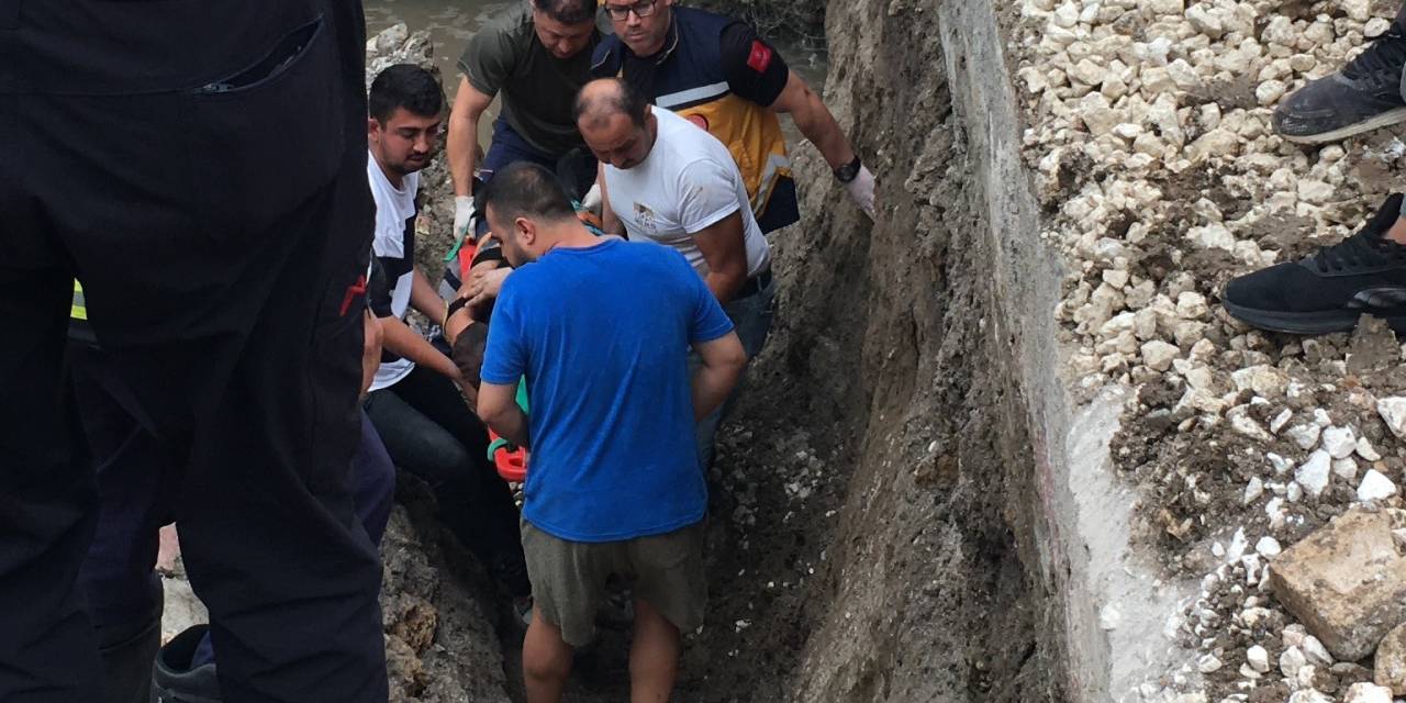 Üzerine Beton Blok Yıkılan İşçi Yaralandı
