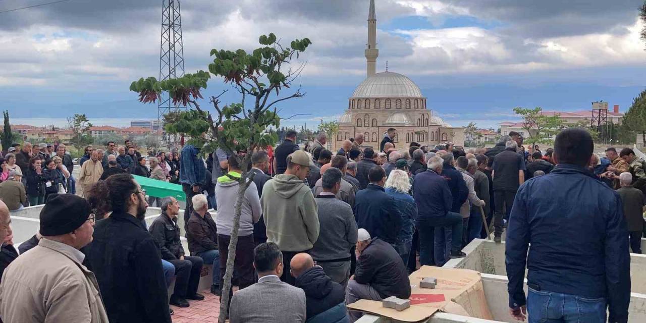 5 Ay Arayla Trafik Kazasında Hayatını Kaybeden Anne-oğul Yan Yana