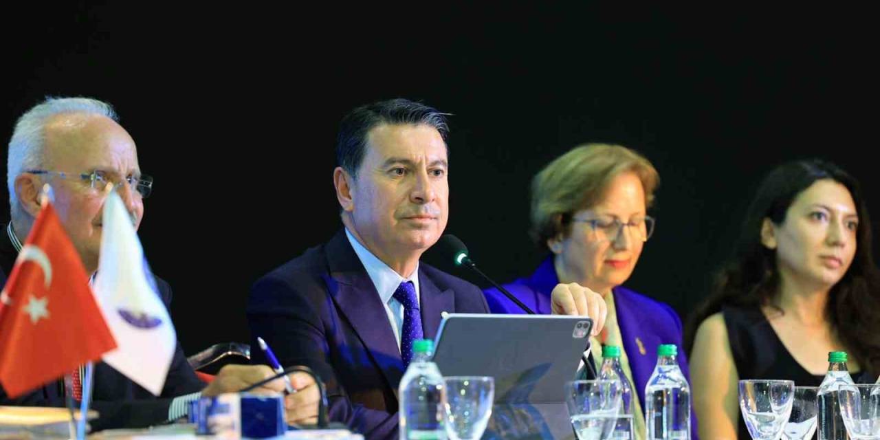 Kıyı Ege Belediyeler Birliğinin Yeni Başkanı Ahmet Aras