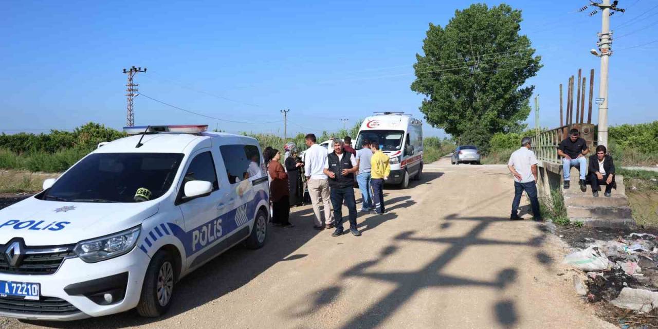 Acılı Anne Boğularak Ölen Oğlunun Başını Son Kez Okşadı