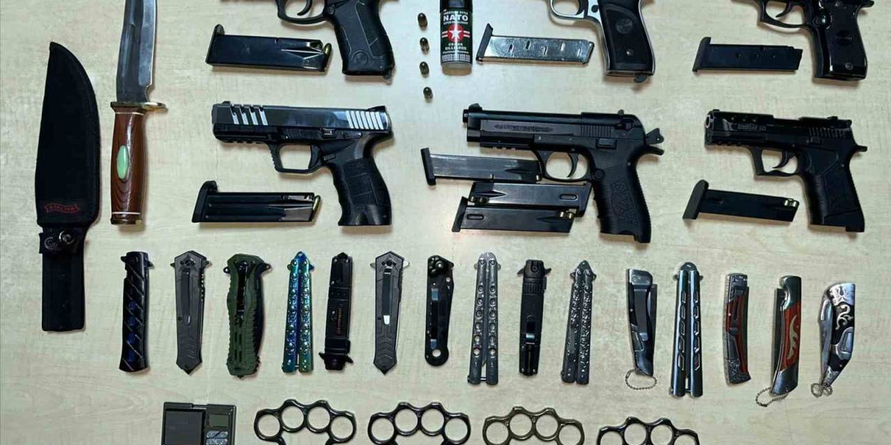 Çukurova Polisi 36 Silah Ele Geçirirken 251 Suçluyu Yakaladı