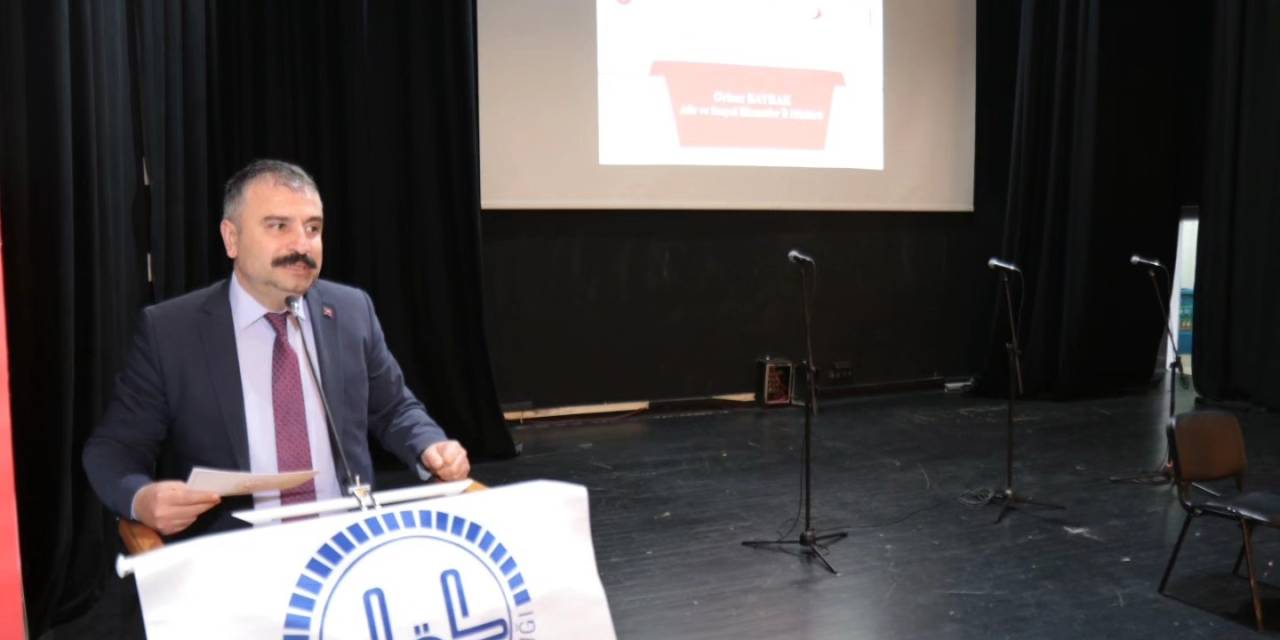 Savaş, Göç Ve Aile Konferansı Düzenlendi