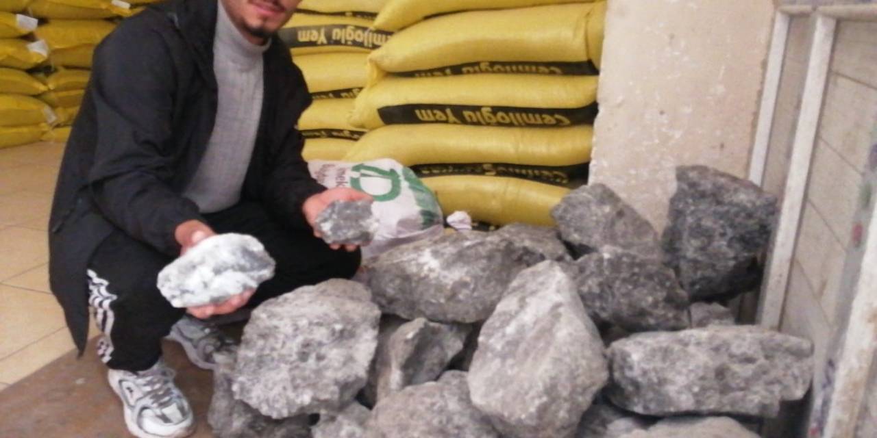 Ağrı’da Besiciler Hayvanlarının Gelişimi İçin Kaya Tuzu Depoluyor