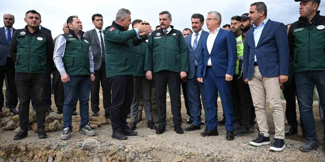 Vali Mustafa Çiftçi, Narman Şehitler Barajı’nda İncelemelerde Bulundu