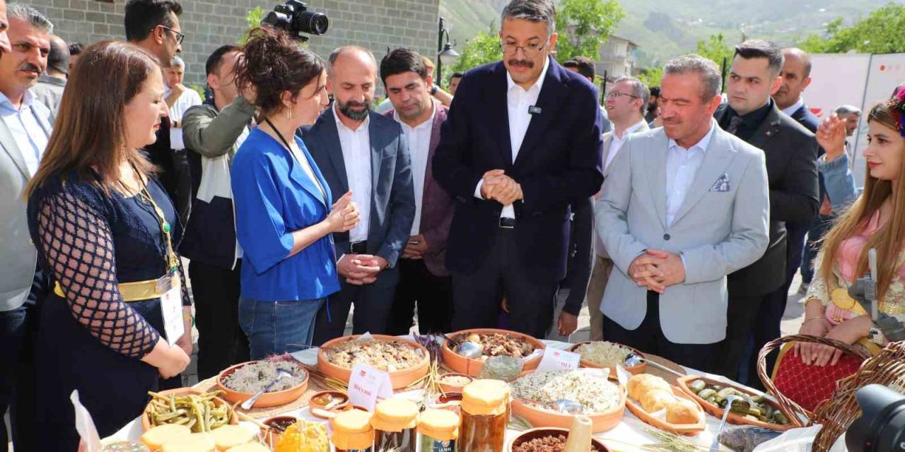 Hakkari’de Yöresel Lezzetler Festivali Düzenlendi