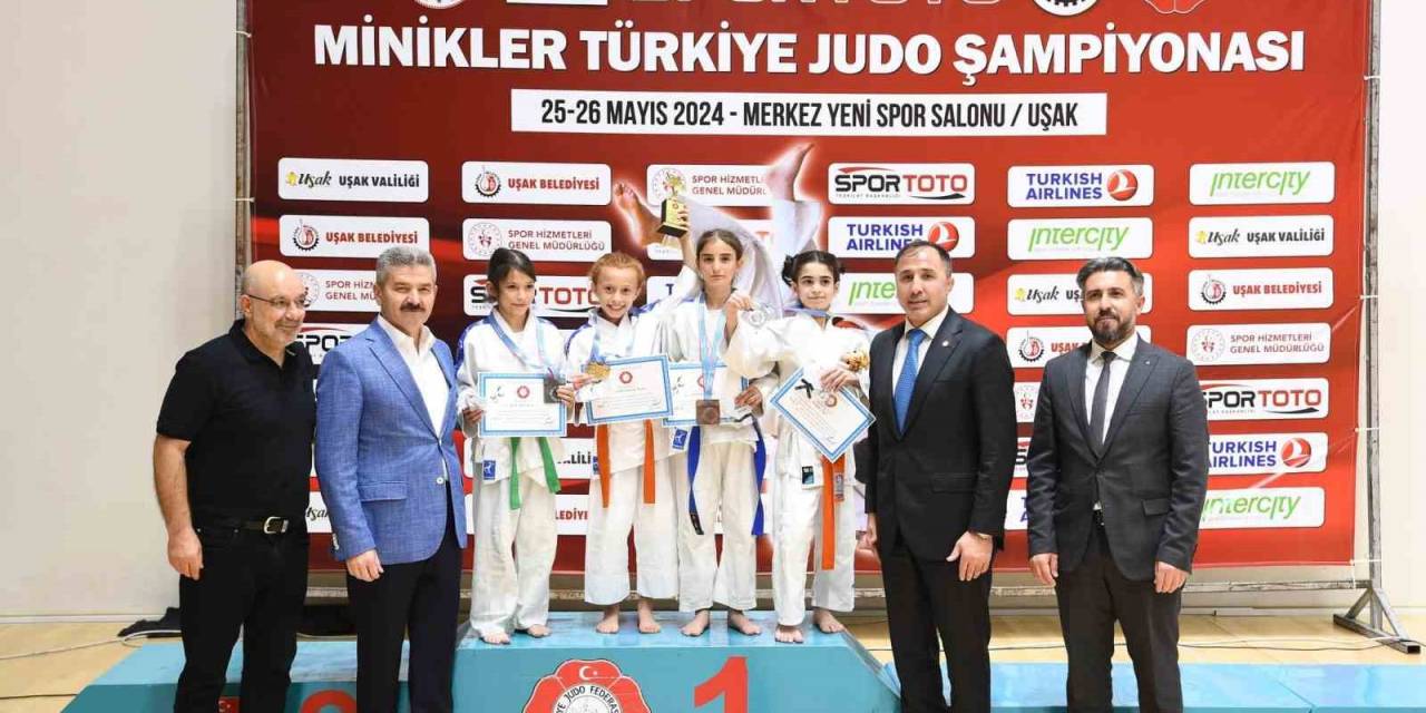 Minikler Türkiye Judo Şampiyonası Uşak’ta Başladı