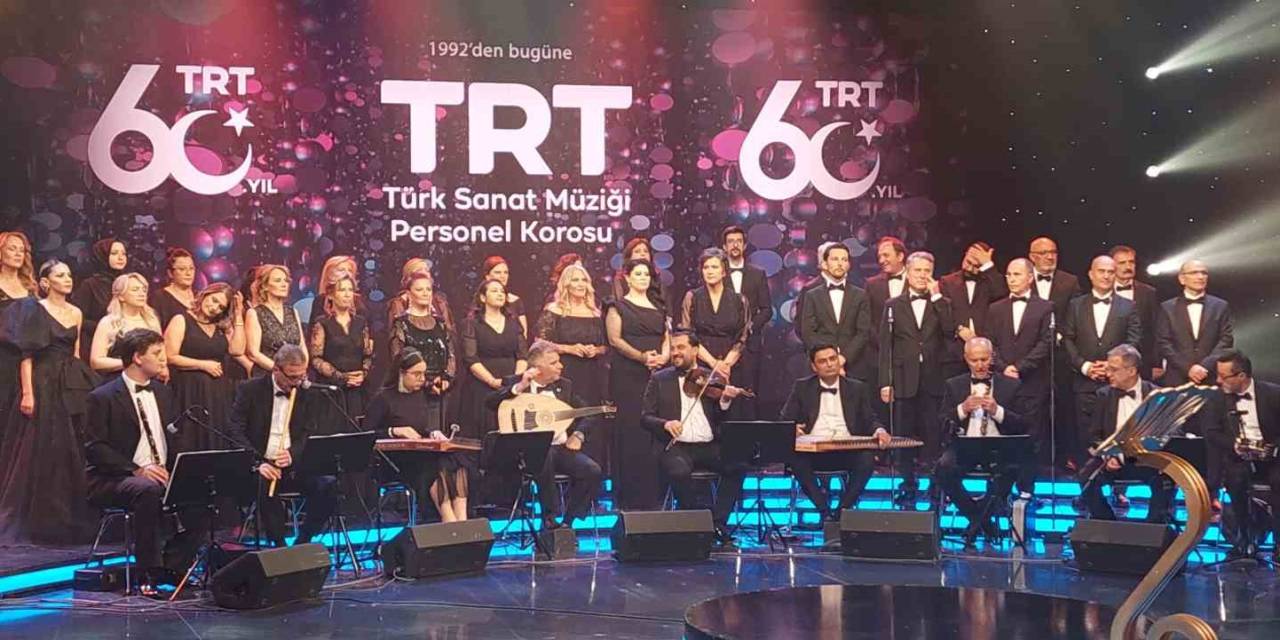 Trt Personellerinden Türk Sanat Müziği Korosu