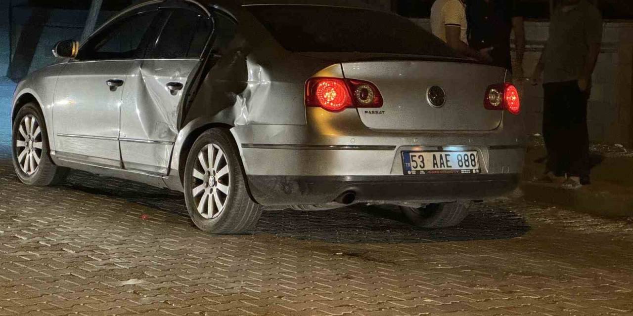 Çöp Atmak İçin Araçtan İnen Kadına Otomobil Çarpıp Kaçtı