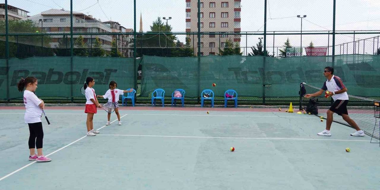 Keçiören Belediyesi’nin Yaz Spor Okulu Kayıtları Başlıyor