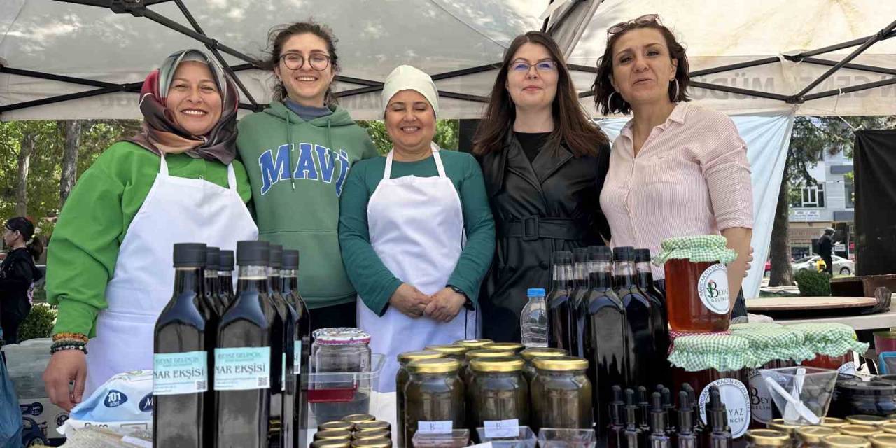 Türk Mutfağı Haftası Etkinliklerinde Kadınların El Emeği Ürünleri Yoğun İlgi Görüyor