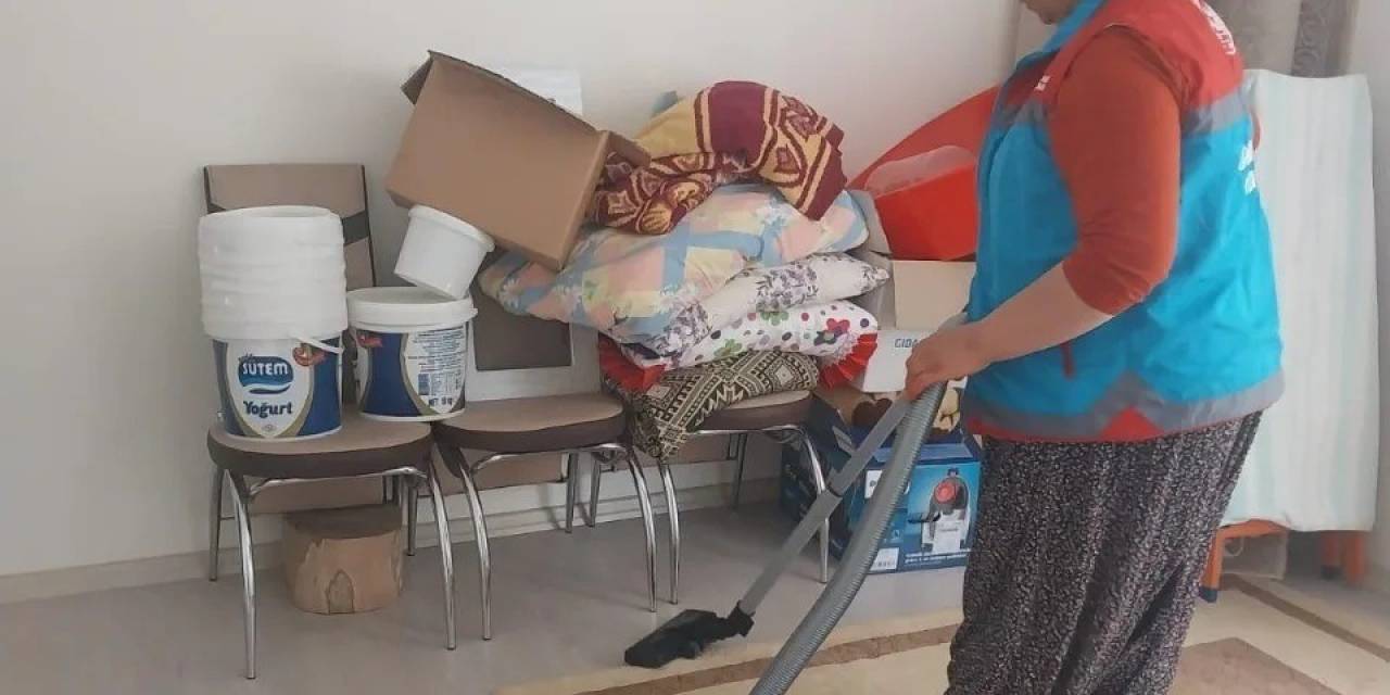 Evde Bakım Ve Temizlik Hizmetleri Devam Ediyor