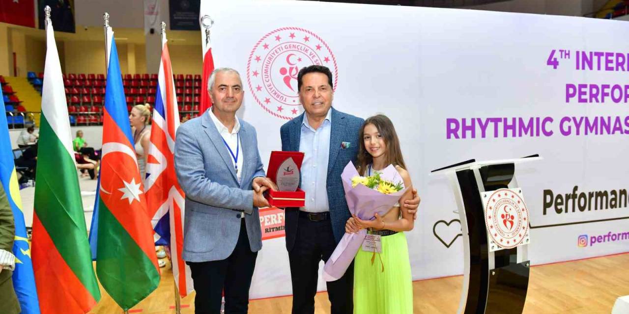 Esenyurt Belediye Başkanı Özer’den Spora Ve Sporcuya Tam Destek