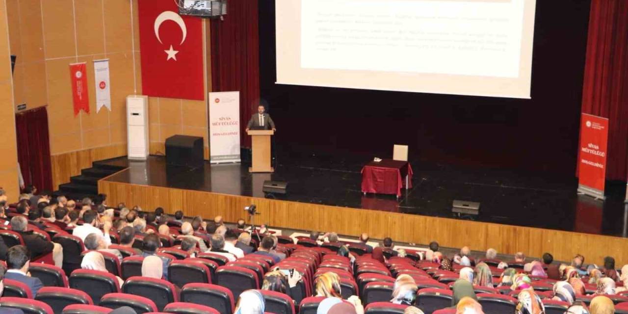 Sivas’ta Din Görevlilerine Seminer Verildi