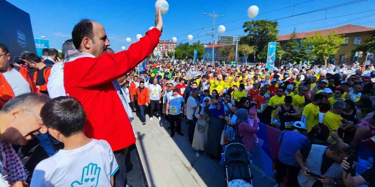 3. Uluslararası Konya Yarı Maratonu Büyük Bir Coşkuyla Koşuldu