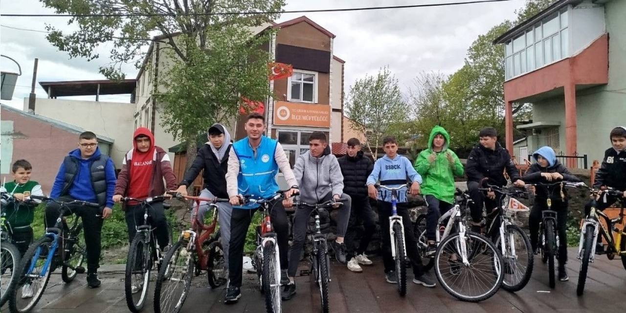 Gençler Camiye Pedal Çevirdi