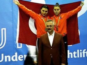 Acartürk, Litvanya’da 2 Altın Bir Gümüş Madalya Kazandı