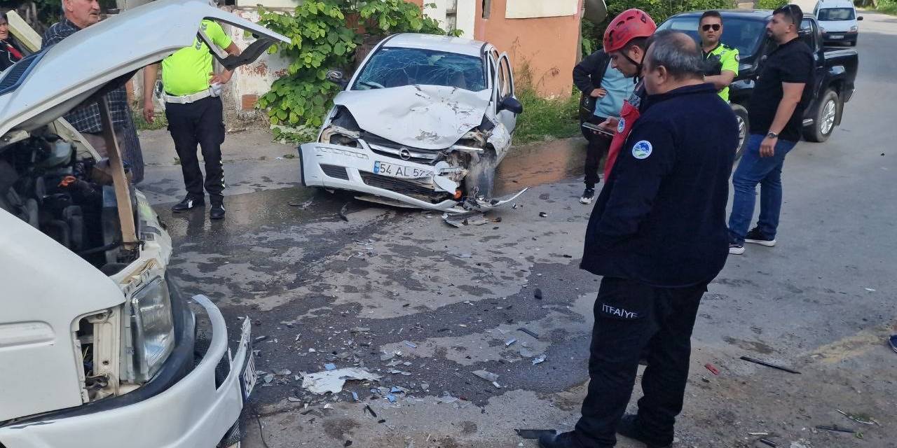 4 Kişinin Yaralandığı Kazadan Acı Haber Geldi: 1 Kişi Hastanede Hayatını Kaybetti