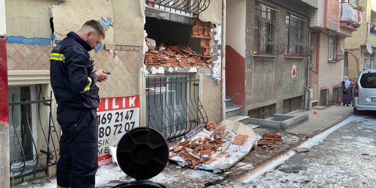 Esenler’de Rögar Patlaması: 4 Katlı Binanın Giriş Dairesinin Duvarı Yıkıldı