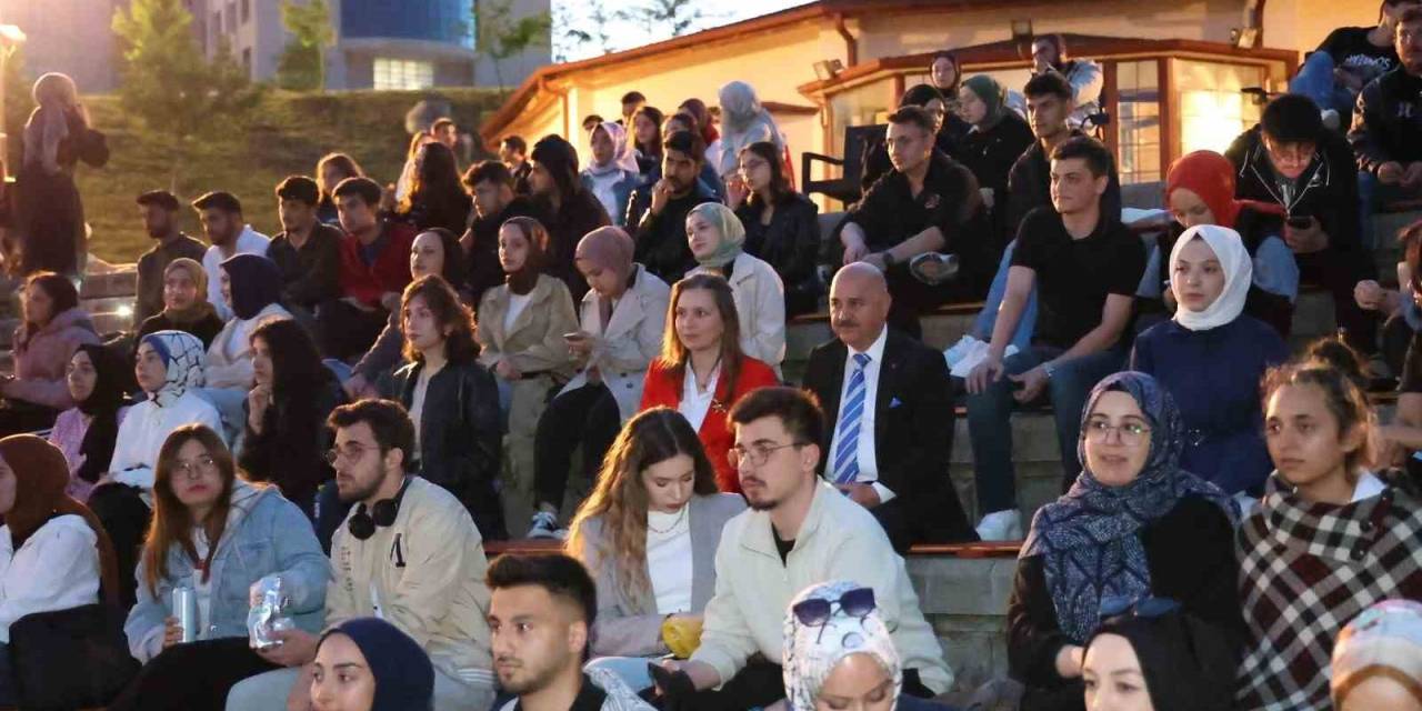Düzce Üniversitesi’nde Açık Hava Sinema Günleri
