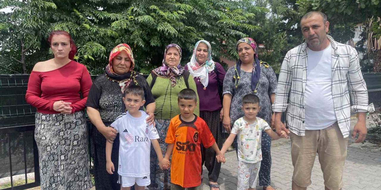 Adana’da Öğretmenin Öldüğü Yola Mahalleli Üst Geçit İstiyor