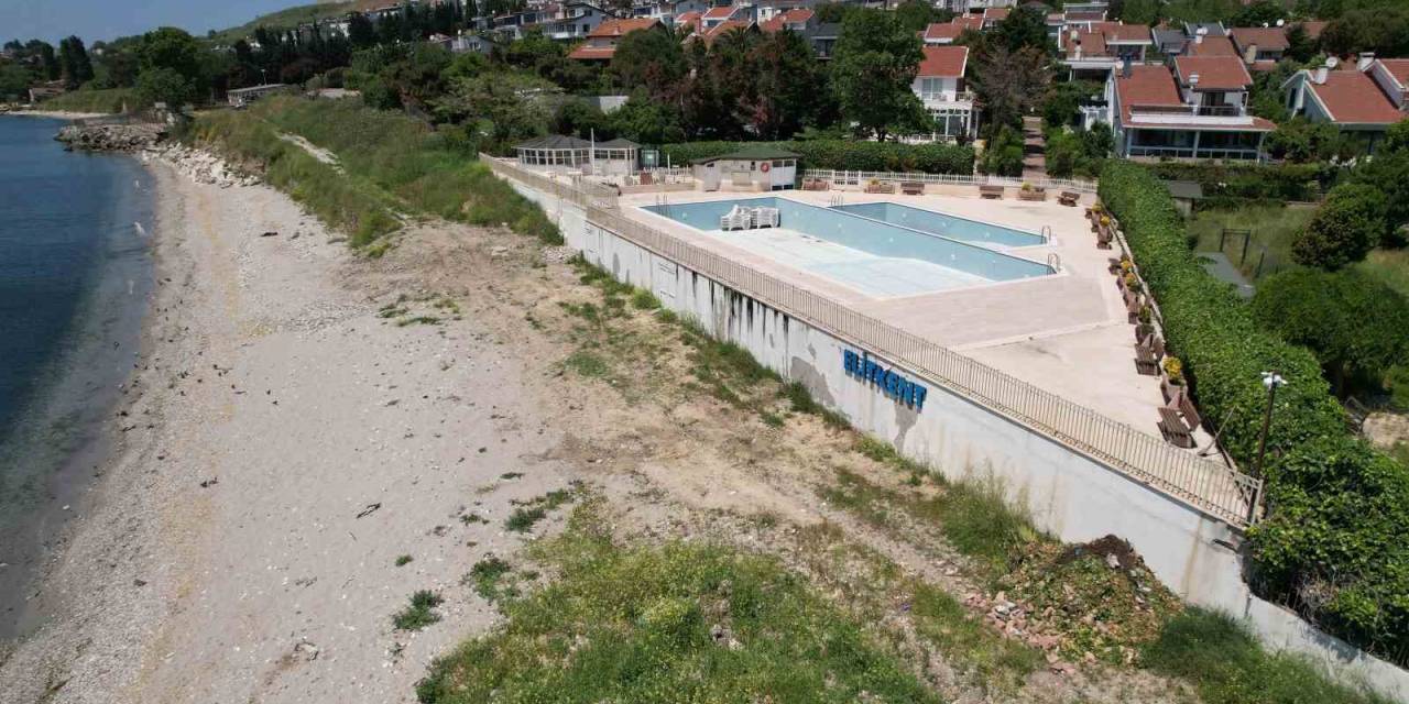 Beylikdüzü’nde Sahili İşgal Eden Siteye Vatandaşlardan Tepki