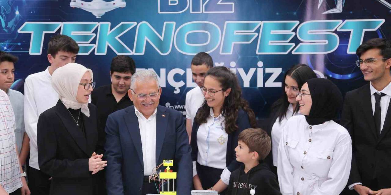 Kaymek’ten Coşkulu Yıl Sonu Programı