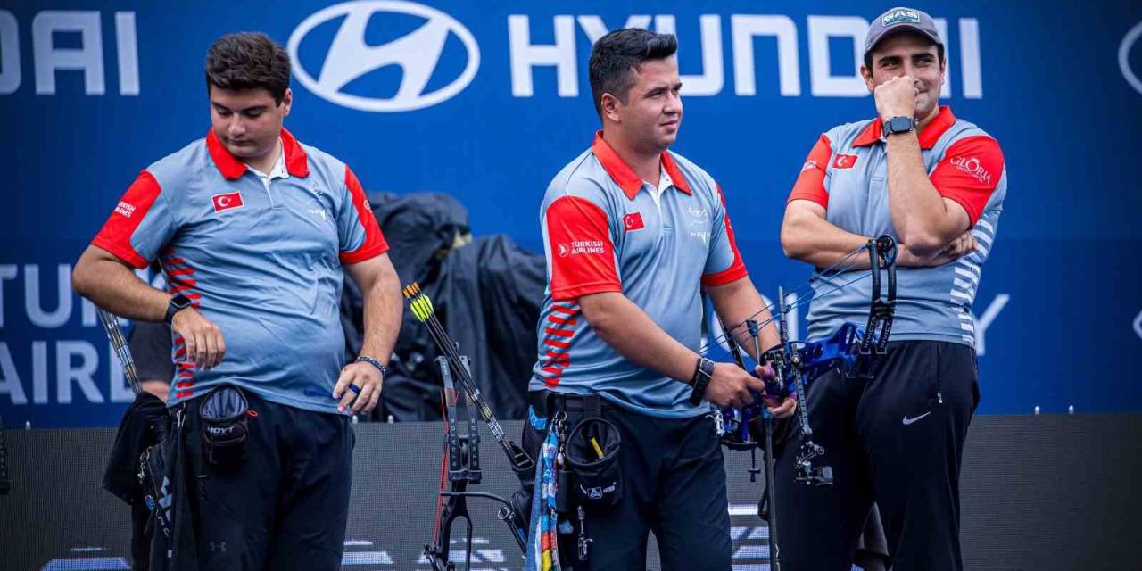 Büyükşehir’in Milli Sporcularından Gümüş Madalya