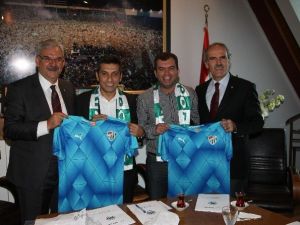 Bursaspor İle Üsküpspor Kardeş Oldu