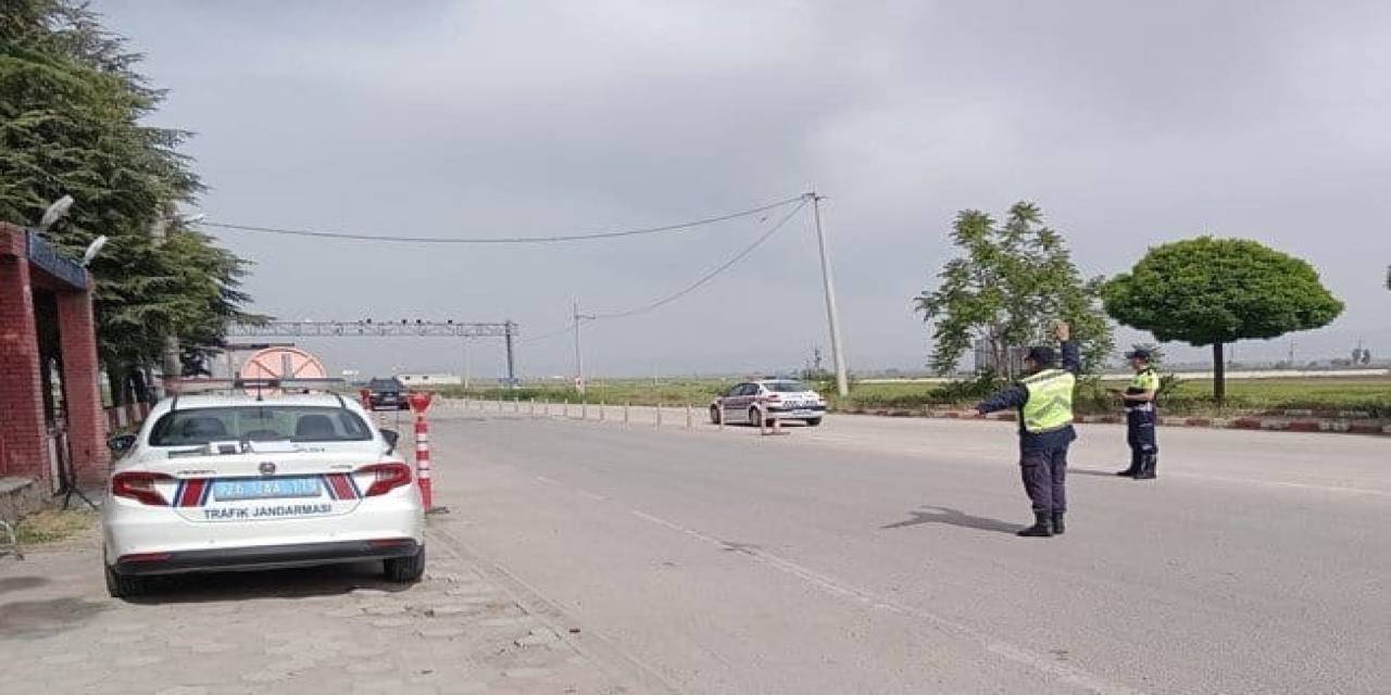 Jandarma 334 Sürücüye 874 Bin 923 Tl Para Cezası Kesti