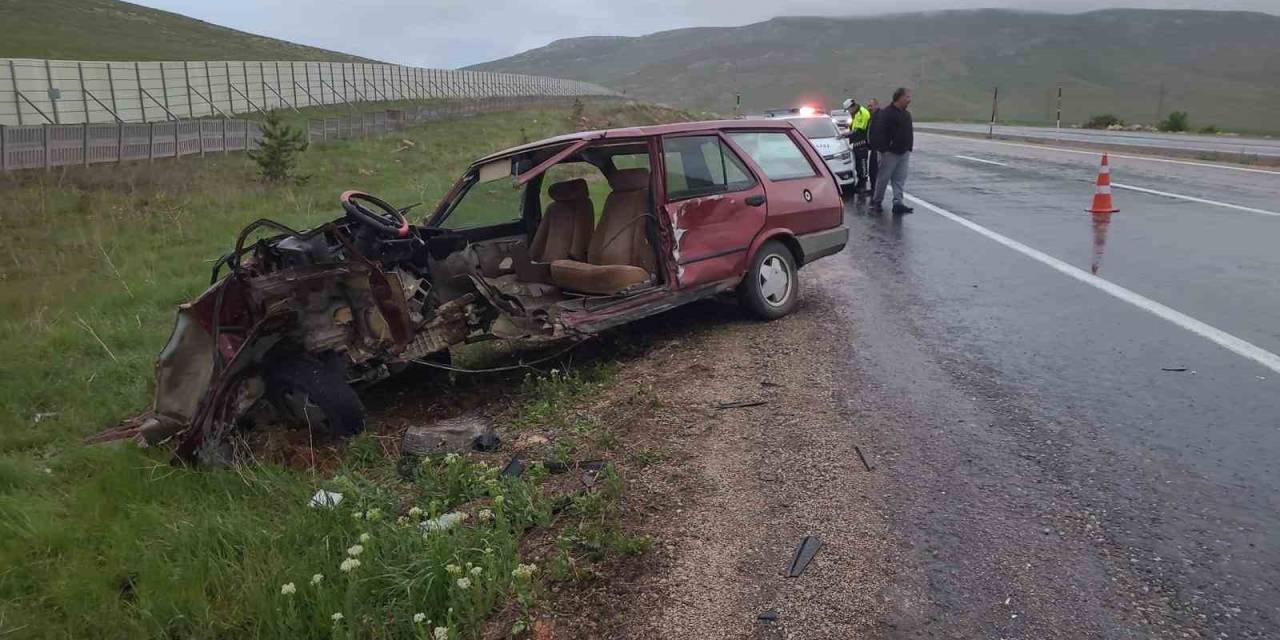 Tofaş Otomobil Adeta Ortadan İkiye Bölündü