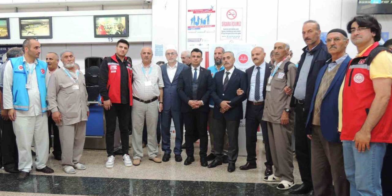 Şehit Yakınları Kutsal Topraklara Uğurlandı