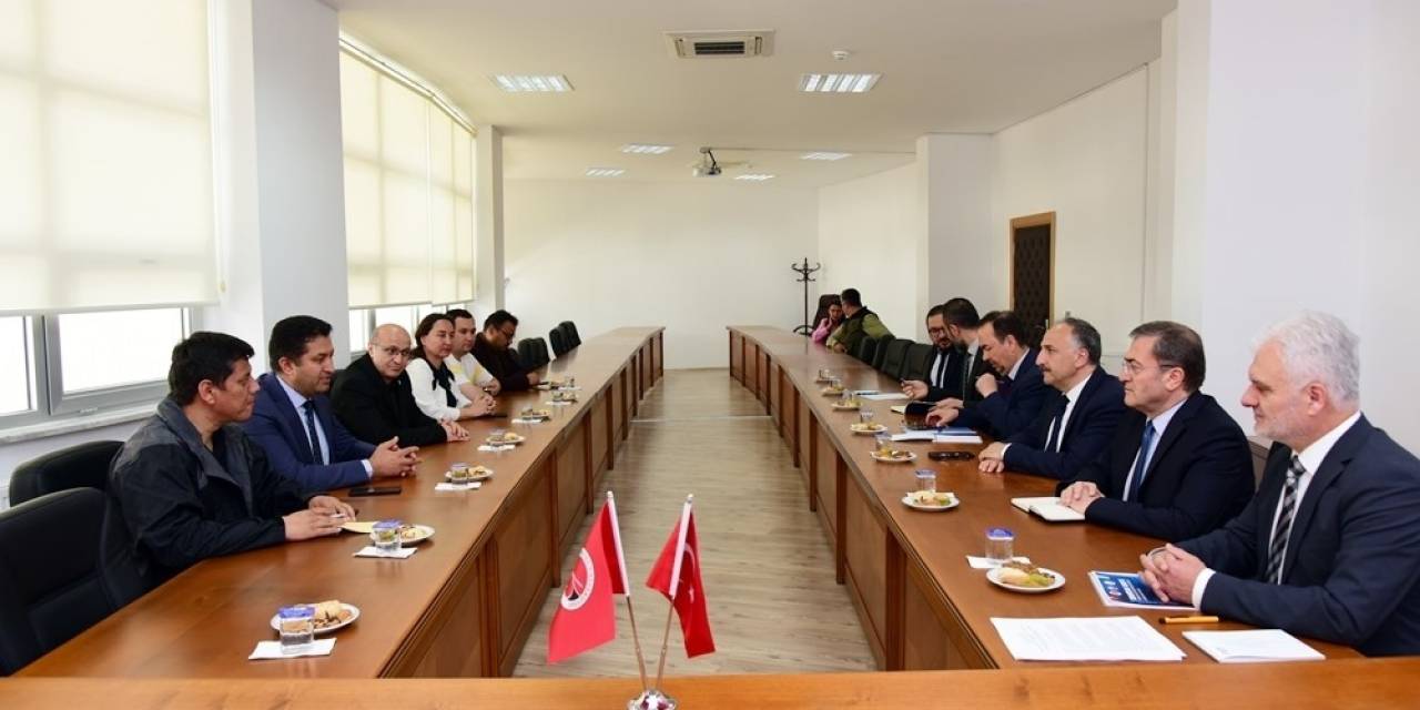 Özbekistan Heyeti İle Kastamonu Üniversitesi Arasında İş Birliği