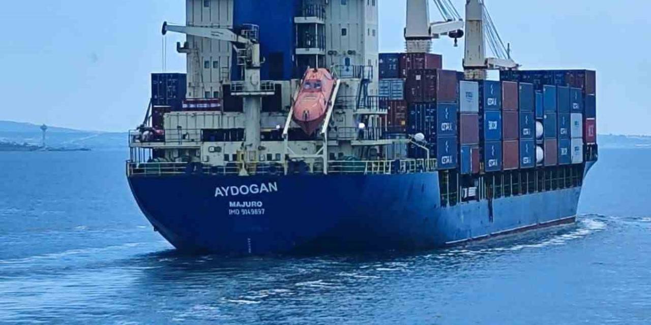 Çanakkale Boğazı’ndan Geçen Konteyner Gemisi Dümen Arızası Yaptı
