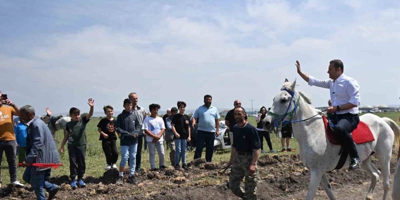 Başkan Akın, Hayırlarda Vatandaşlarla Bir Araya Geldi