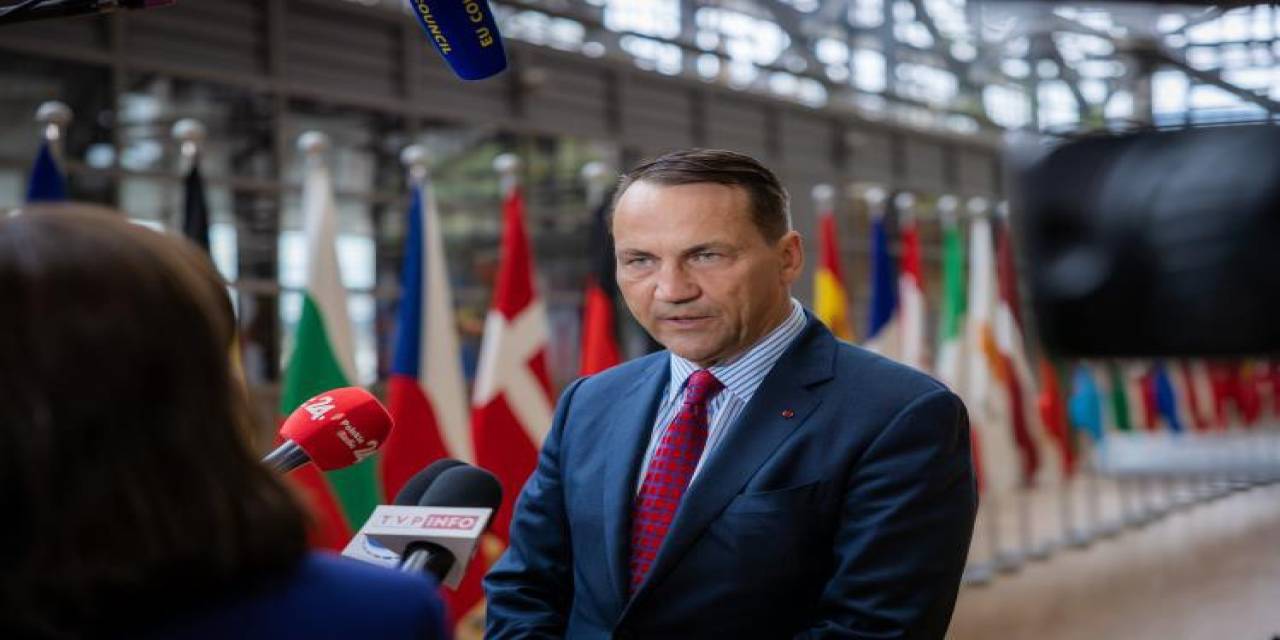 Polonya’dan Rus Diplomatlara Seyahat Kısıtlaması