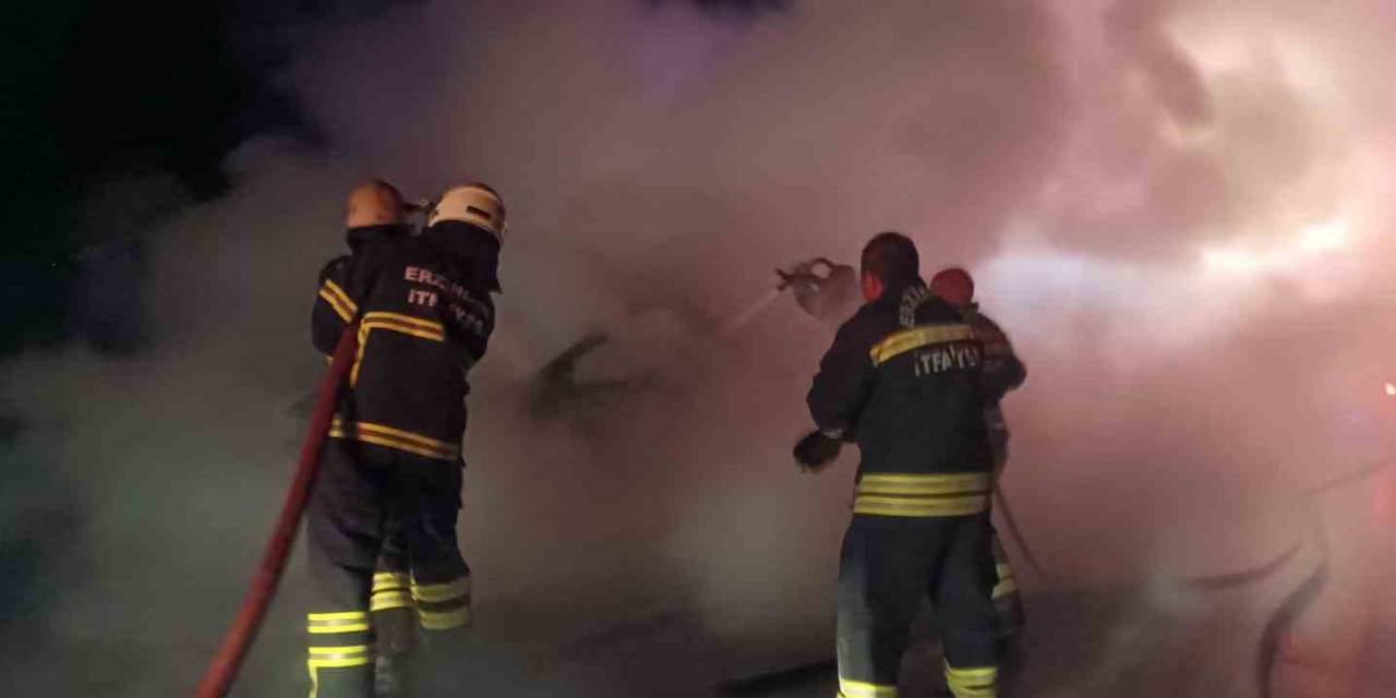 Erzincan’da 1 Kişi Yanan Araçta Can Verdi