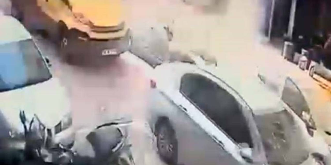 İstanbul’da Oyun Salonu Önünde Uzun Namlulu Cinayet Anı Kamerada: Saldırganlar Yakalandı