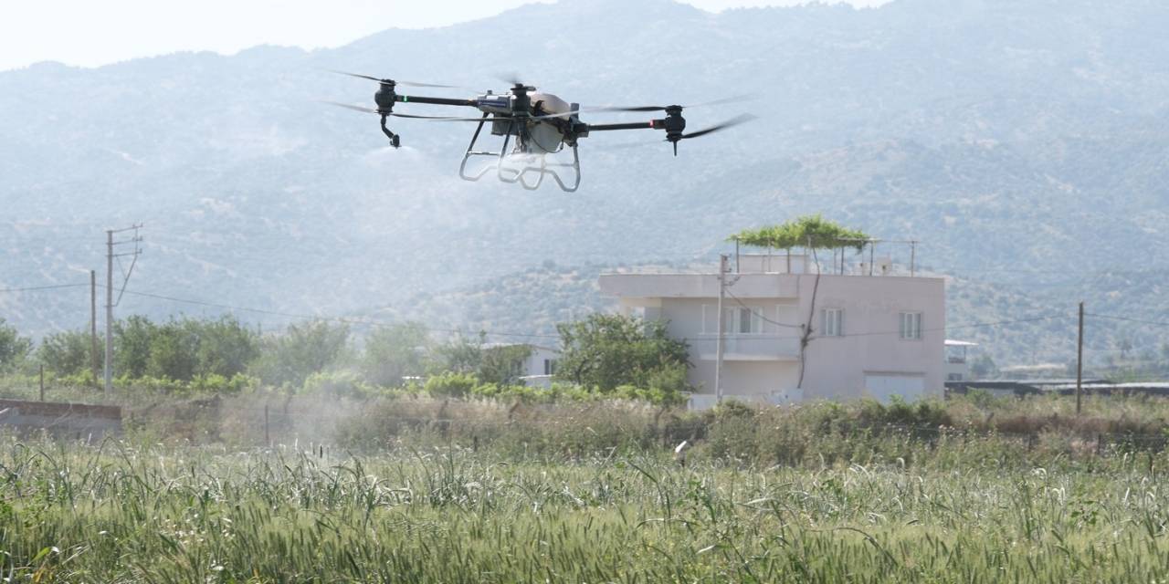 Büyükşehir’den Ücretsiz Drone İle Gübreleme Hizmeti
